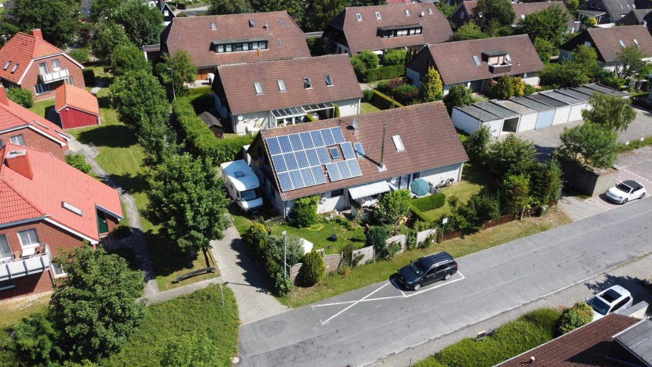 Nr 28 - Ferienwohnung Am Yachthafen Harlesiel Exterior foto
