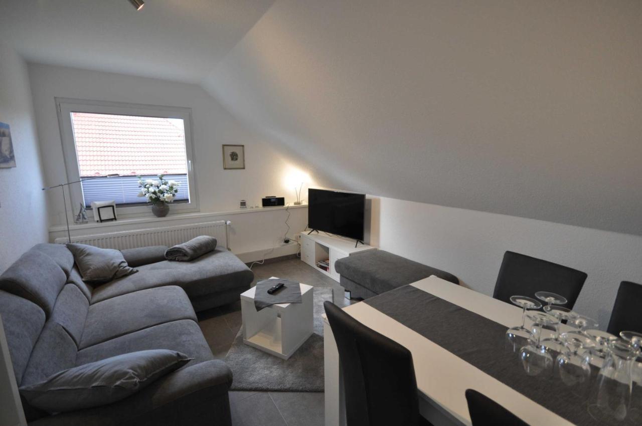 Nr 28 - Ferienwohnung Am Yachthafen Harlesiel Exterior foto